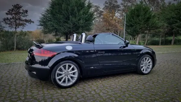 Audi TT Roadster 2011 - 19500 EUR, 52000 km - AUTO.MOTO.pt - 52000km - foto 15 de 20