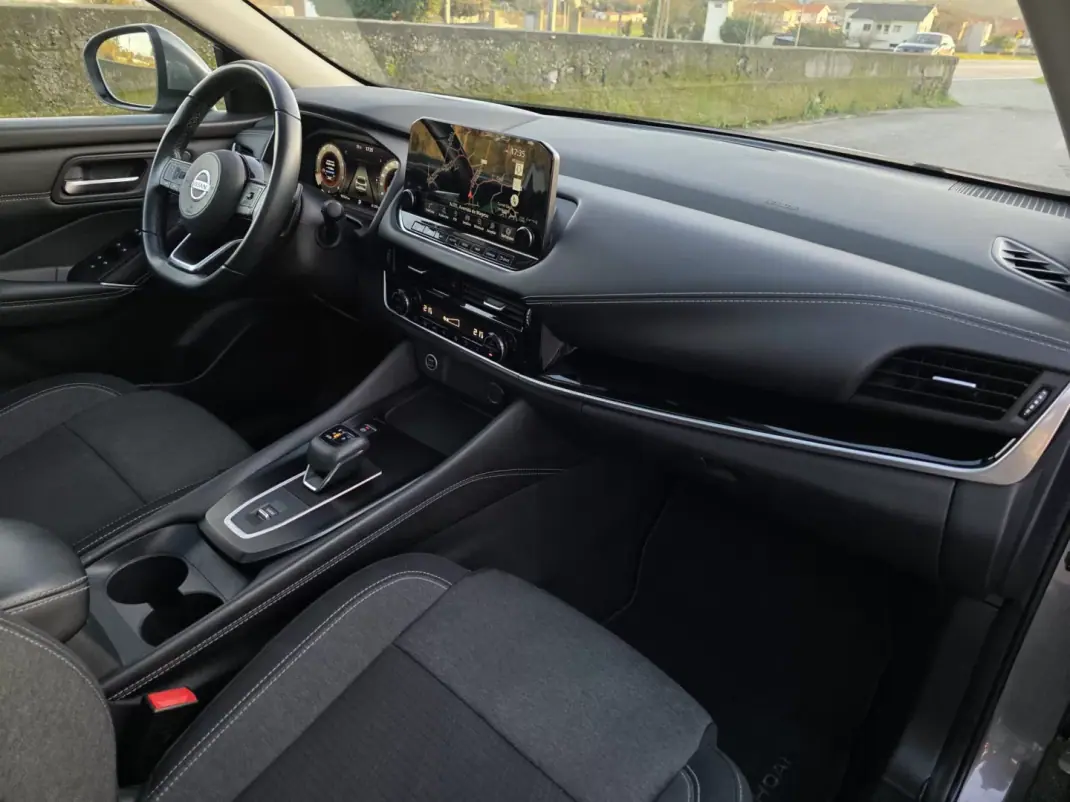 Nissan Qashqai 2022 - 23990 EUR, 90000 km - AUTO.MOTO.pt - 90000km - foto 30 de 38