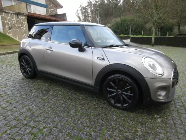MINI 3 Portas 2018 - 18490 EUR, 164000 km - AUTO.MOTO.pt - 164000km - foto 9 de 53