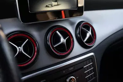 Mercedes-Benz CLA 45 AMG 2016 - 33999 EUR, 135000 km - AUTO.MOTO.pt - 135000km - foto 28 de 31