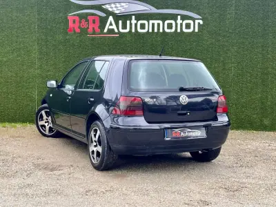 Volkswagen Golf 2002 - 5900 EUR, 257000 km - AUTO.MOTO.pt - 257000km - foto 2 de 21