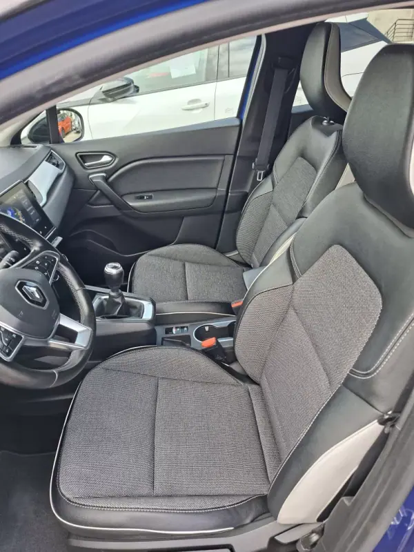 Renault Captur 2022 - 17750 EUR, 60500 km - AUTO.MOTO.pt - 60500km - foto 15 de 29