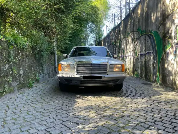 Mercedes-Benz 280 1982 - 11900 EUR, 215000 km - AUTO.MOTO.pt - 215000km - foto 19 de 23
