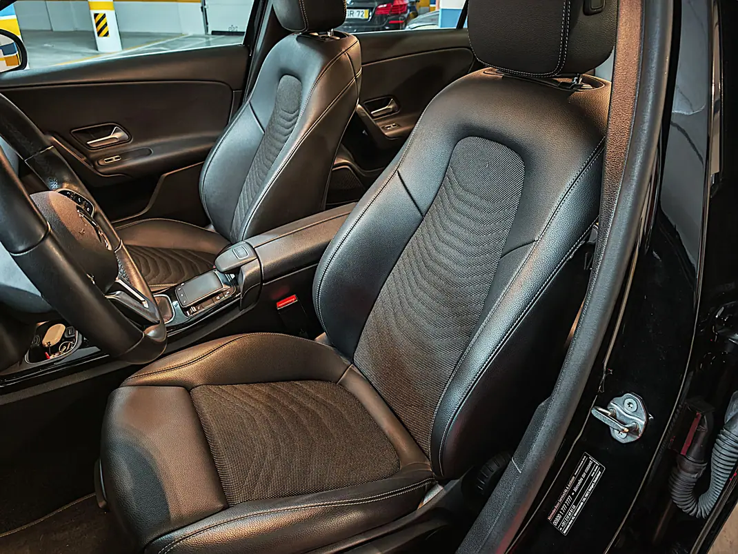 Mercedes-Benz A 180 Limousine 2020 - 21500 EUR, 88000 km - AUTO.MOTO.pt - 88000km - foto 9 de 14