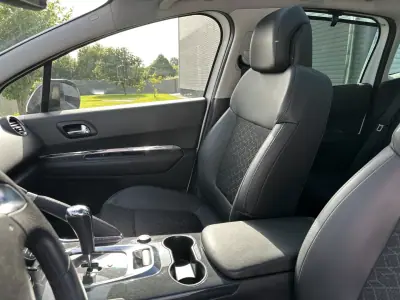 Peugeot 3008 2014 - 8900 EUR, 220000 km - AUTO.MOTO.pt - 220000km - foto 35 de 62