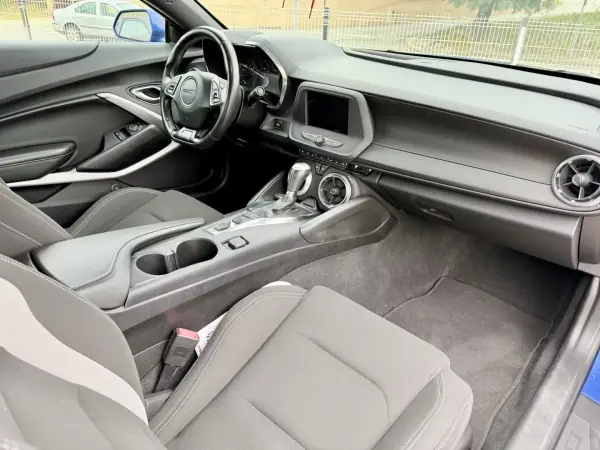 Chevrolet Camaro 2019 - 35990 EUR, 72000 km - AUTO.MOTO.pt - 72000km - foto 19 de 19