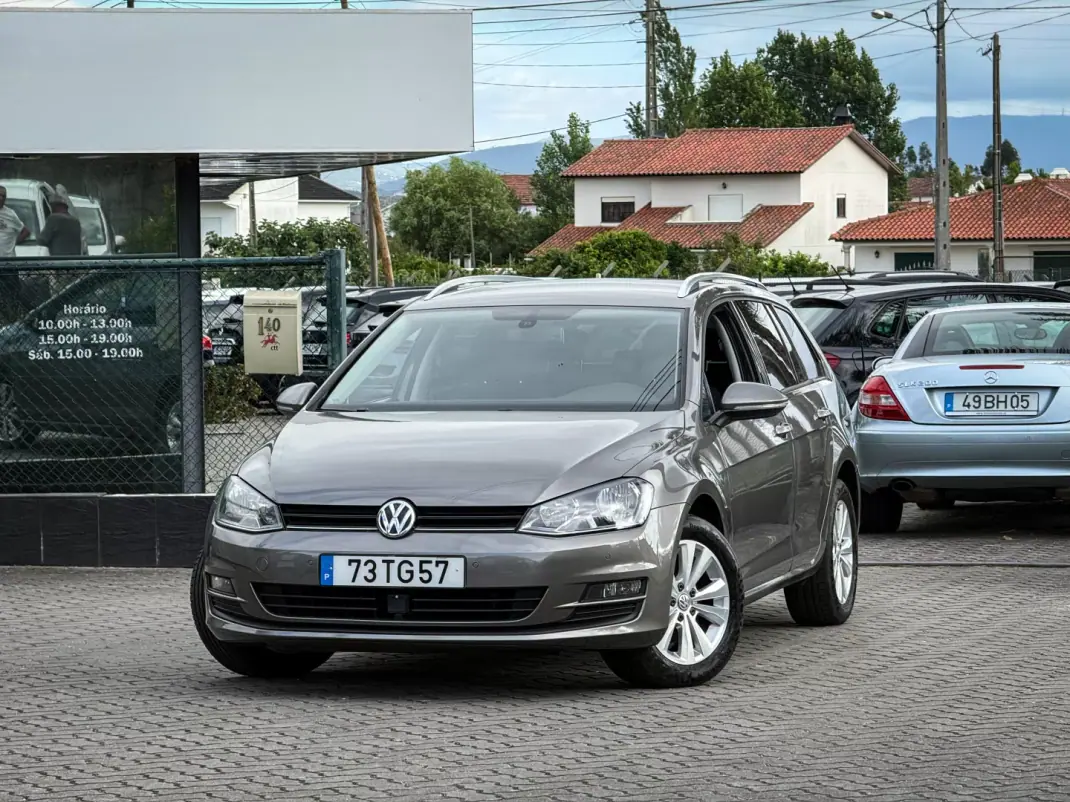 Volkswagen Golf Variant 2014 - 10800 EUR, 196000 km - AUTO.MOTO.pt - 196000km - foto 1 de 10