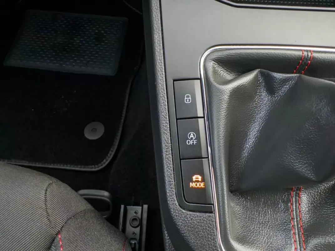 SEAT Ibiza 2021 - 14990 EUR, 116000 km - 116000km - foto 39 de 45