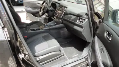 Nissan Leaf 2021 - 14900 EUR, 44768 km - AUTO.MOTO.pt - 44768km - foto 19 de 23