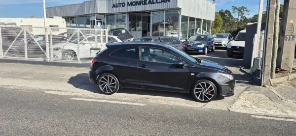 SEAT Ibiza 2011 - 12900 EUR, 126027 km - AUTO.MOTO.pt - 126027km - foto 2 de 39