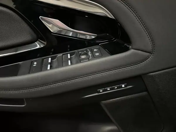 Land Rover Range Rover Evoque 2023 - 39800 EUR, 79000 km - AUTO.MOTO.pt - 79000km - foto 14 de 20