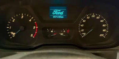 Ford TRANSIT CUSTOM 2.0 L2 H2 2.0 130 CV 2013 - 13999 EUR, 197118 km - AUTO.MOTO.pt - 197118km - foto 12 de 16