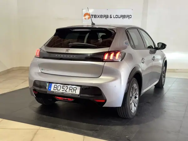 Peugeot e-208 2023 - 22500 EUR, 24843 km - AUTO.MOTO.pt - 24843km - foto 5 de 24