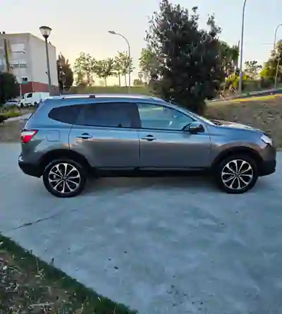 Nissan Qashqai +2 2012 - 7500 EUR, 227000 km - 227000km - foto 4 de 12