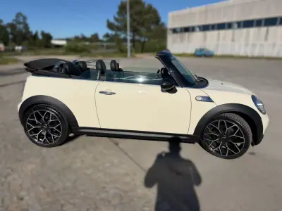MINI 2010 - 13900 EUR, 126600 km - AUTO.MOTO.pt - 126600km - foto 3 de 18