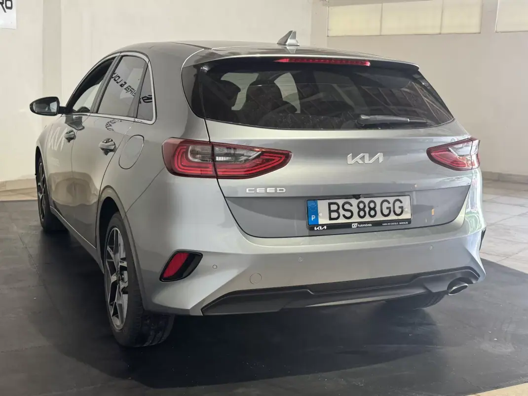 Kia Ceed 2025 - 23900 EUR, 506 km - 506km - foto 7 de 26