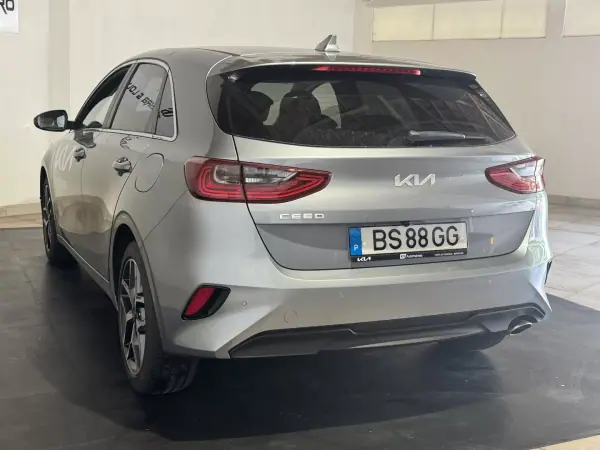 Kia Ceed 2025 - 23900 EUR, 506 km - AUTO.MOTO.pt - 506km - foto 7 de 26