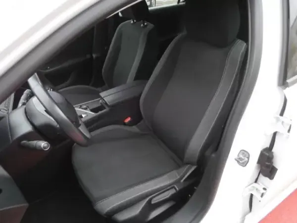 Peugeot 308 2022 - 22000 EUR, 118452 km - AUTO.MOTO.pt - 118452km - foto 22 de 31