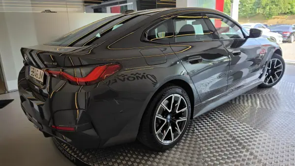 BMW i4 2023 - 41900 EUR, 60120 km - AUTO.MOTO.pt - 60120km - foto 22 de 58