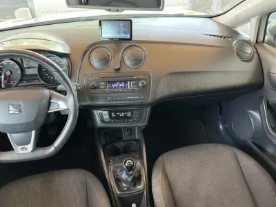 SEAT Ibiza 2013 - 9950 EUR, 120356 km - AUTO.MOTO.pt - 120356km - foto 20 de 29