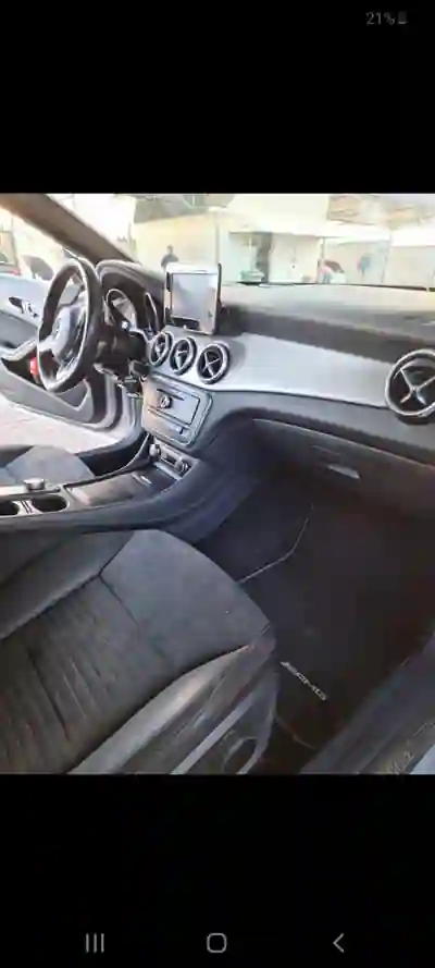 Mercedes-Benz CLA 220 2015 - 15990 EUR, 240 km - foto 4 de 4
