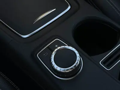 Mercedes-Benz CLA 180 2017 - 15490 EUR, 222000 km - 222000km - foto 25 de 40