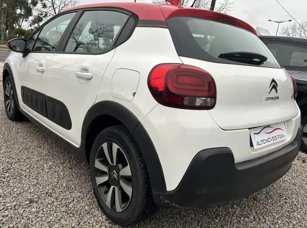 Citroën C3 2018 - 11750 EUR, 72750 km - AUTO.MOTO.pt - 72750km - foto 3 de 14