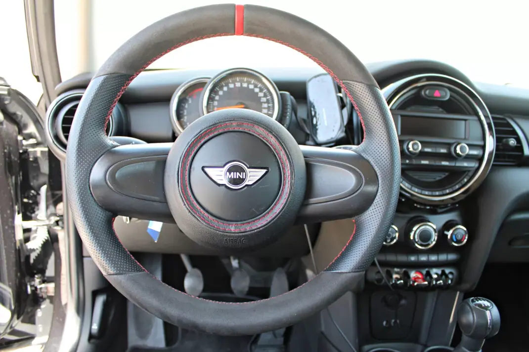 MINI Coupé 2016 - 13900 EUR, 134843 km - 134843km - foto 16 de 19
