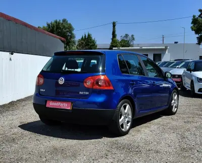 Volkswagen Golf 2006 - 5900 EUR, 308000 km - AUTO.MOTO.pt - 308000km - foto 8 de 24