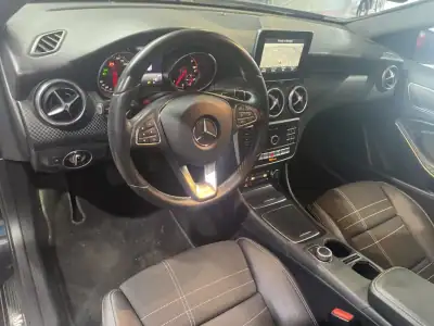 Mercedes-Benz A 200 2016 - 18450 EUR, 188000 km - AUTO.MOTO.pt - 188000km - foto 28 de 42