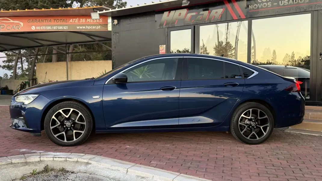 Opel Insignia Grand Sport 2021 - 14990 EUR, 169000 km - AUTO.MOTO.pt - 169000km - foto 10 de 38