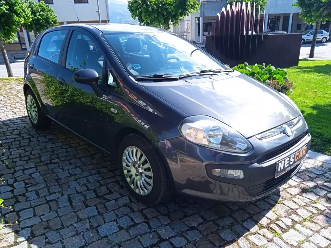 Fiat Punto Evo 2011 - 5490 EUR, 240107 km - 240107km - foto 3 de 9