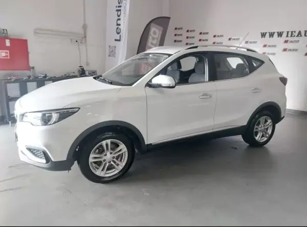 MG ZS 2020 - 15490 EUR, 105550 km - AUTO.MOTO.pt - 105550km - foto 2 de 10