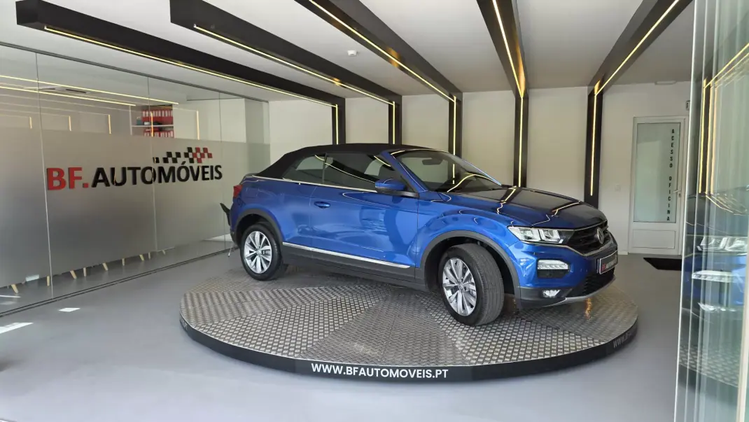 Volkswagen T-Roc Cabrio 2020 - 26900 EUR, 61926 km - AUTO.MOTO.pt - 61926km - foto 9 de 56