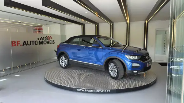 Volkswagen T-Roc Cabrio 2020 - 26900 EUR, 61926 km - AUTO.MOTO.pt - 61926km - foto 9 de 56