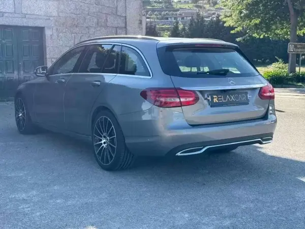 Mercedes-Benz C 220 2014 - 17999 EUR, 220000 km - AUTO.MOTO.pt - 220000km - foto 11 de 33
