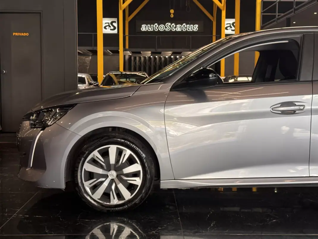 Peugeot 208 2023 - 14990 EUR, 87800 km - AUTO.MOTO.pt - 87800km - foto 7 de 30