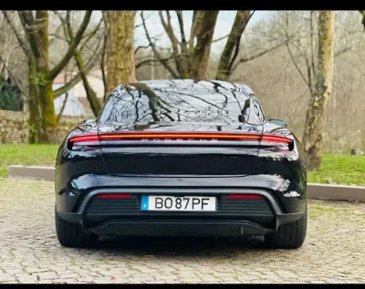 Porsche Taycan 2021 - 53950 EUR, 156280 km - AUTO.MOTO.pt - 156280km - foto 9 de 27