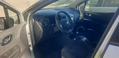 Renault Captur 2019 - 14950 EUR, 107000 km - AUTO.MOTO.pt - 107000km - foto 11 de 11