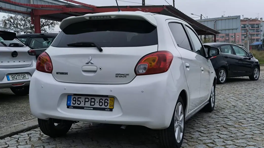 Mitsubishi Space Star 2014 - 7750 EUR, 125476 km - AUTO.MOTO.pt - 125476km - foto 2 de 7