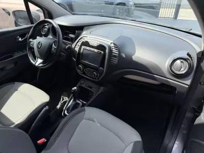 Renault Captur 2015 - 12900 EUR, 154000 km - AUTO.MOTO.pt - 154000km - foto 11 de 11