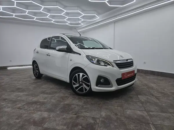Peugeot 108 2015 - 8650 EUR, 88563 km - AUTO.MOTO.pt - 88563km - foto 6 de 53