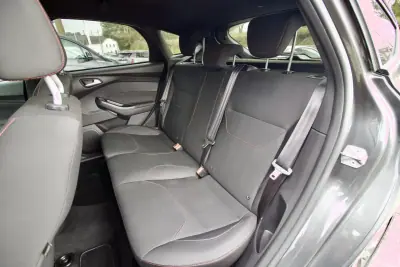 Ford Focus 2018 - 14990 EUR, 104000 km - AUTO.MOTO.pt - 104000km - foto 13 de 29