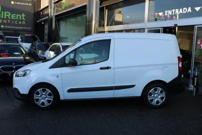 Ford Transit Courier 2020 - 12400 EUR, 140939 km - AUTO.MOTO.pt - 140939km - foto 6 de 15