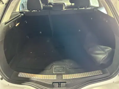 Renault Mégane 2019 - 14250 EUR, 135000 km - AUTO.MOTO.pt - 135000km - foto 37 de 37