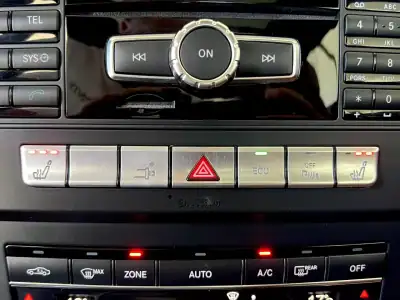 Mercedes-Benz E 220 2015 - 24999 EUR, 161900 km - AUTO.MOTO.pt - 161900km - foto 101 de 135