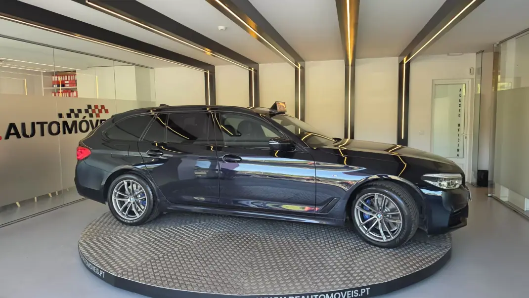 BMW 525 2019 - 31500 EUR, 84679 km - AUTO.MOTO.pt - 84679km - foto 9 de 67