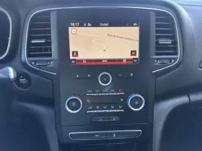Renault Mégane Sport Tourer 2017 - 9900 EUR, 190000 km - AUTO.MOTO.pt - 190000km - foto 44 de 60