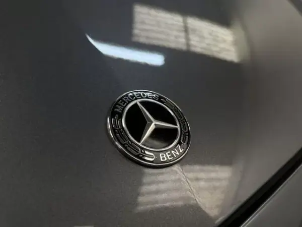 Mercedes-Benz E 300 2019 - 25750 EUR, 235639 km - AUTO.MOTO.pt - 235639km - foto 18 de 20