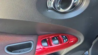 Nissan Juke 2015 - 12990 EUR, 142000 km - AUTO.MOTO.pt - 142000km - foto 27 de 30